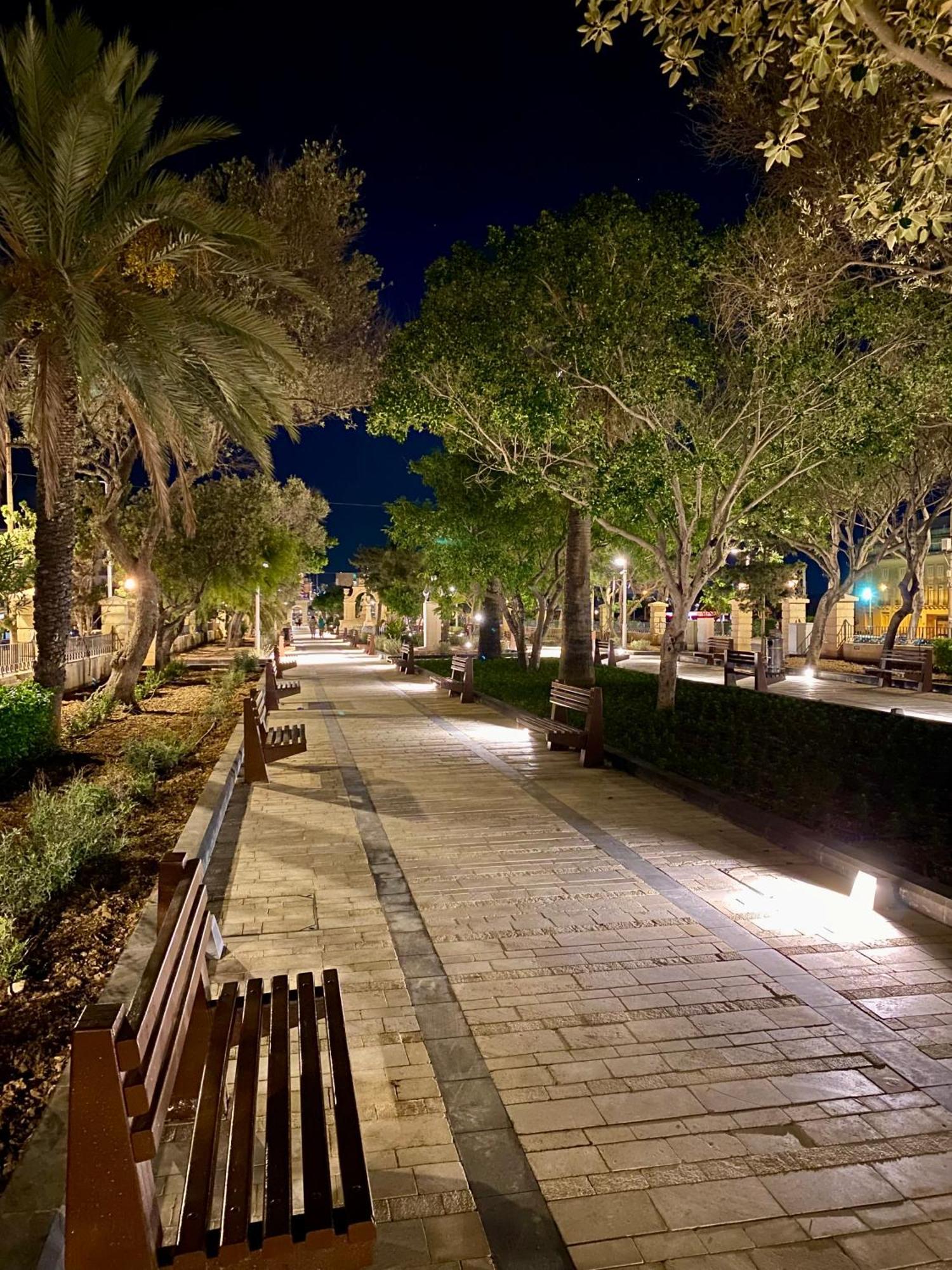 Your Apartment Floriana Esterno foto